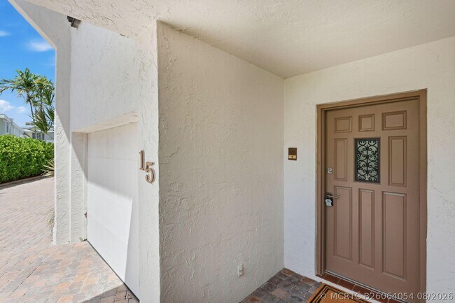 Building Photo - 1222 Hillsboro Mile