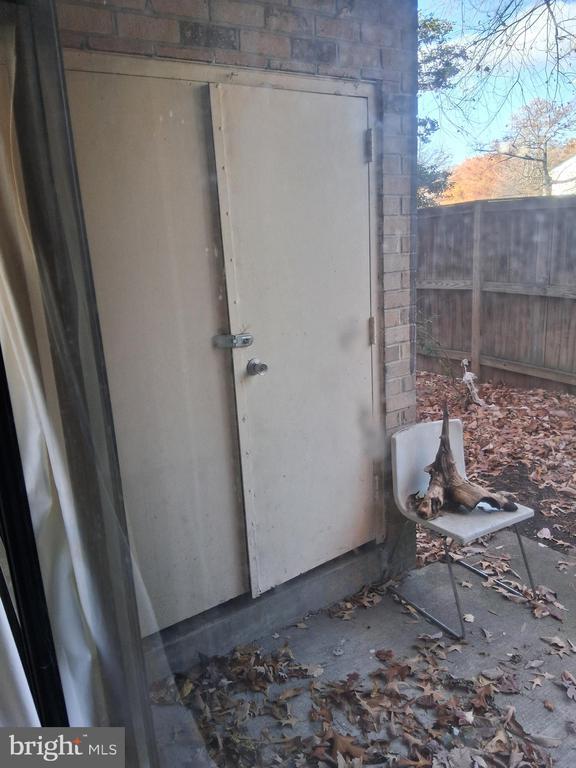 Building Photo - 2305 Freetown Ct