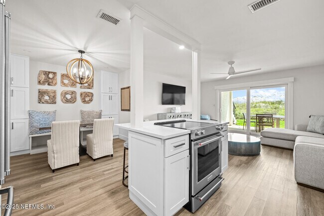 Building Photo - 2343 Costa Verde Blvd