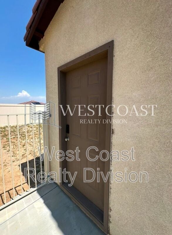 Building Photo - 25134 Sand Wedge Dr