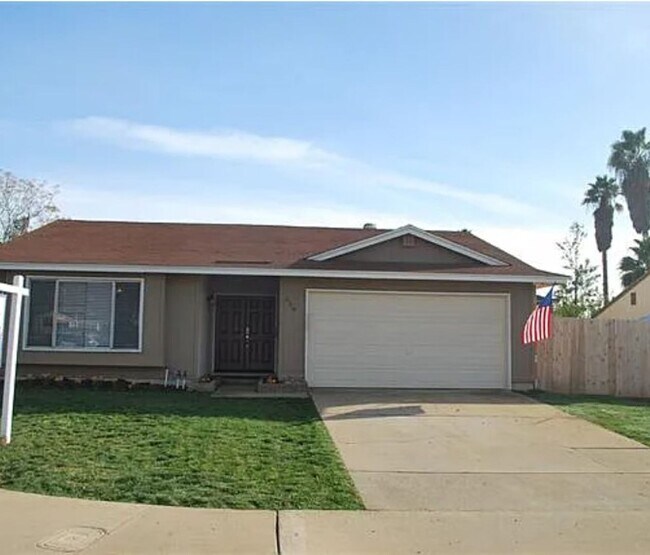 Building Photo - Charming 3 Bedroom 2 Bathroom Home Available for Rent!!