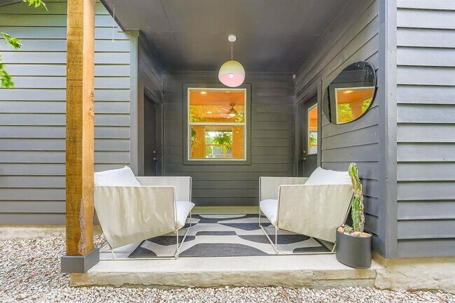 Building Photo - 7311 Providence Ave