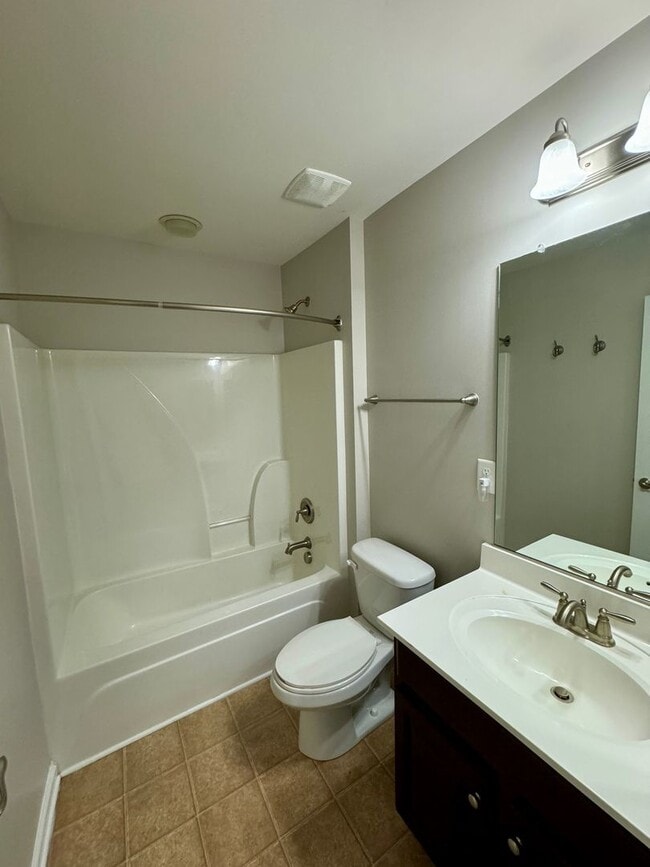Building Photo - 3BR/2BA TOWNHOUSE IN BEREWICK - AVAILABLE ...