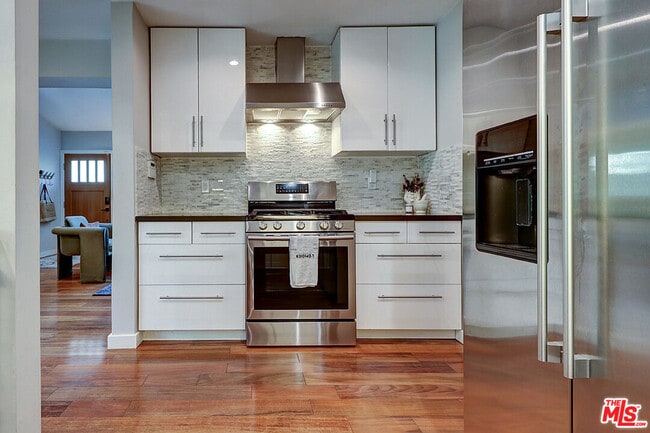 Building Photo - 8326 Ridpath Dr