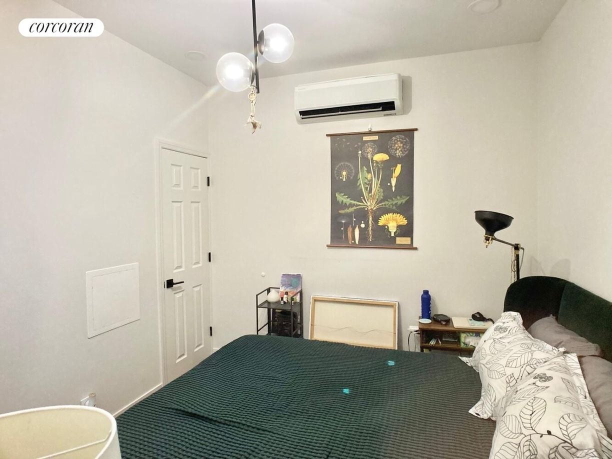 Building Photo - 1121 Lafayette Ave