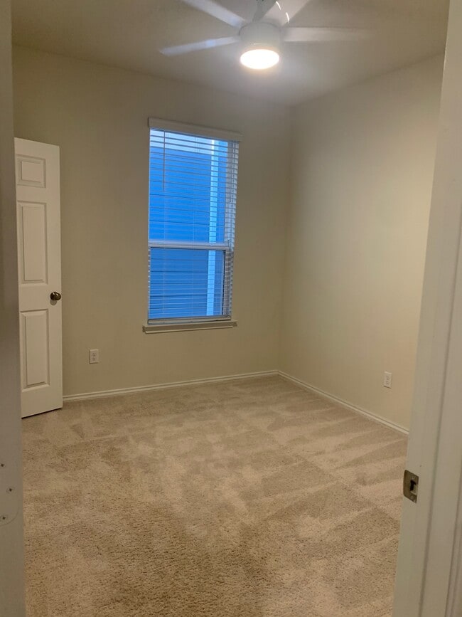 Building Photo - 11837 Snowy River