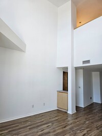 Building Photo - 171 N Church Ln