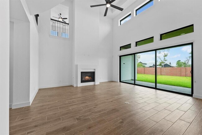 Building Photo - 1539 Spring Pl Dr