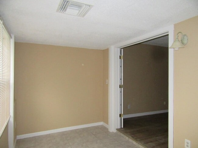 Building Photo - 1450 Turkey Ridge Rd