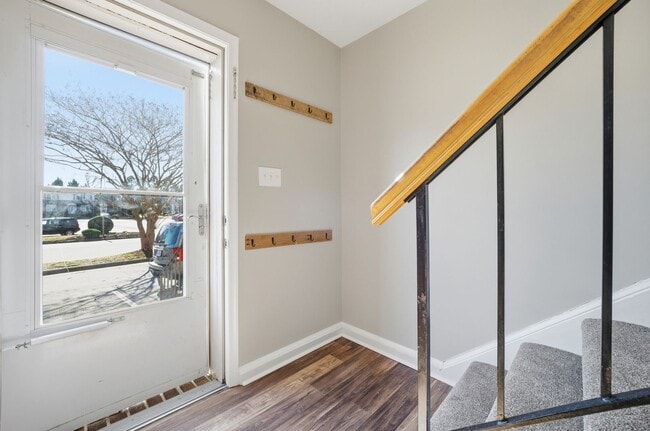 Building Photo - 2 Charles Parish Dr