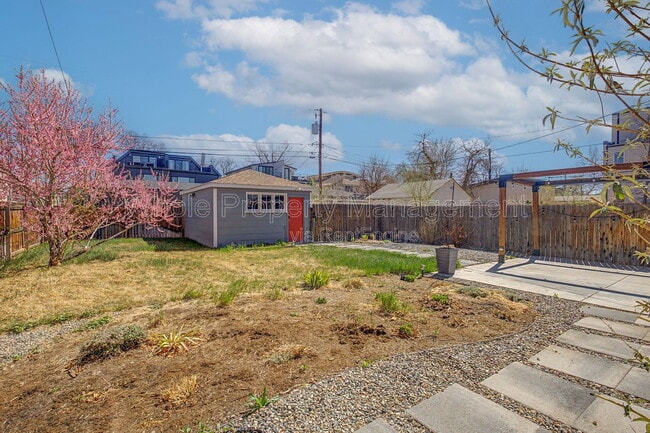 Building Photo - 2646 S Cherokee St