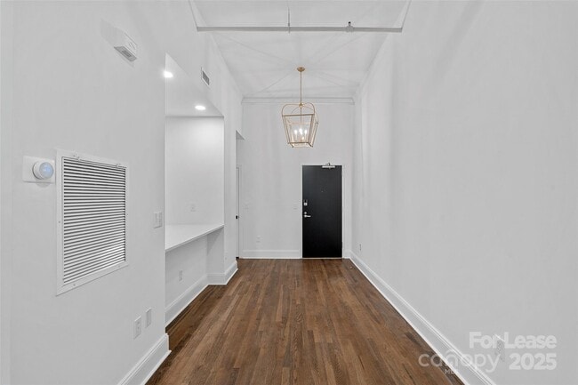 Building Photo - 310 Arlington Ave