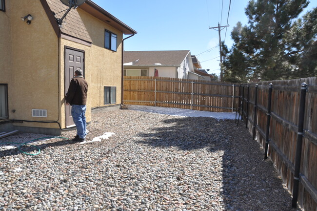 Fenced rear yard - 2103 Norman Ln