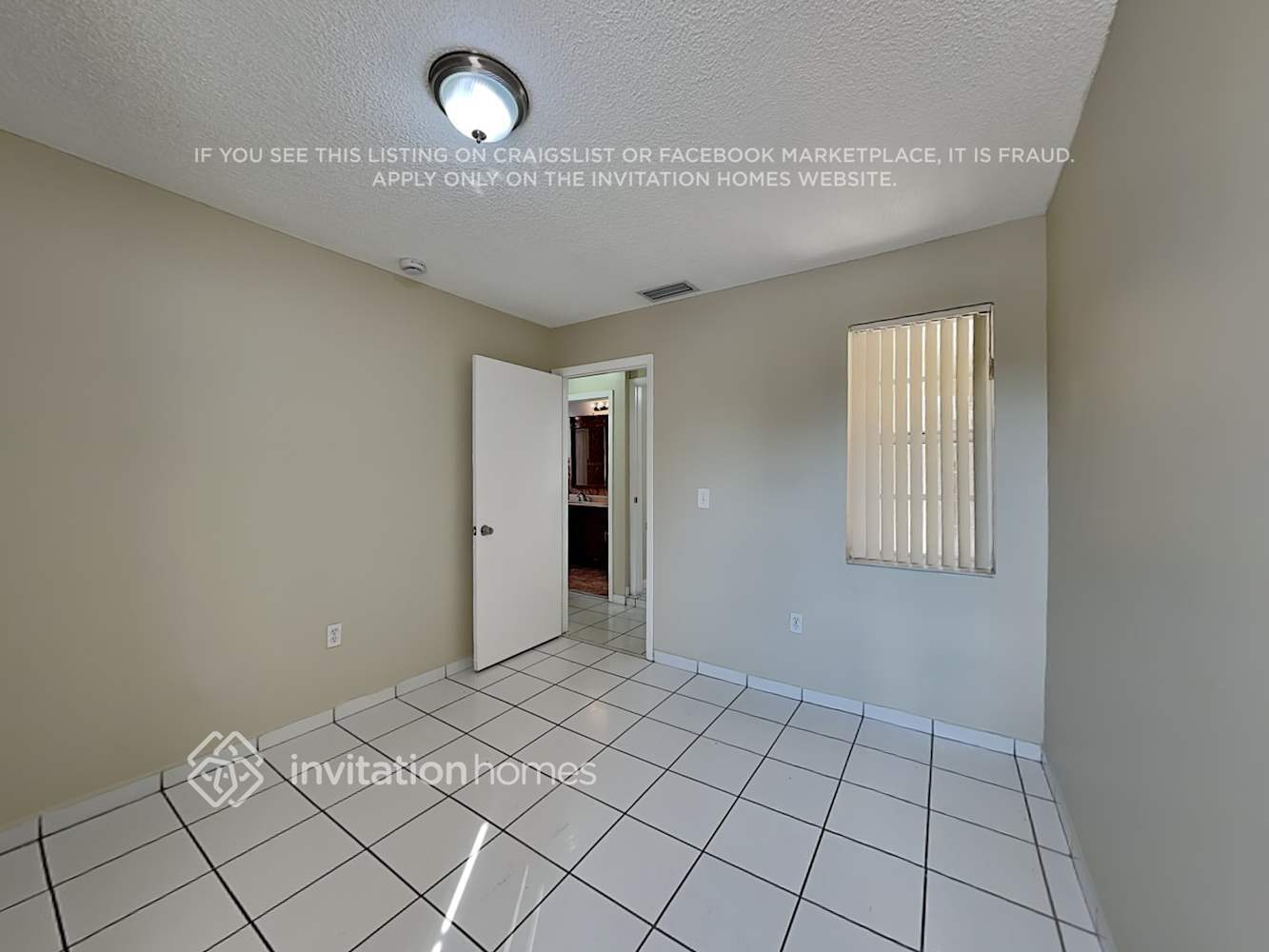 Building Photo - 4711 SW 142nd Ct