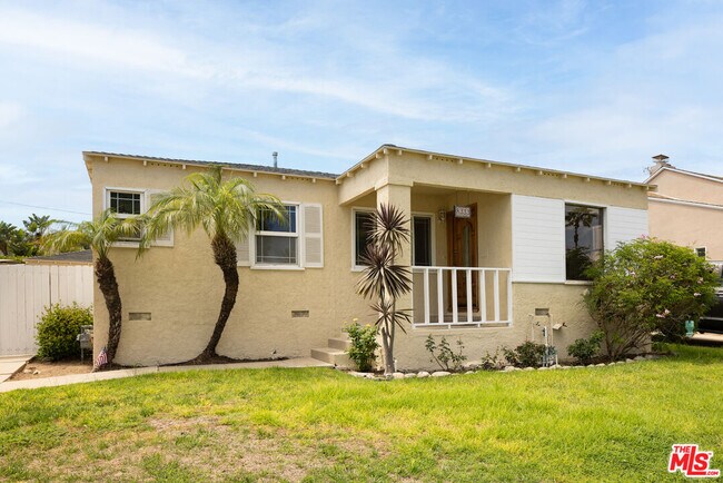 Building Photo - 8333 Airlane Ave