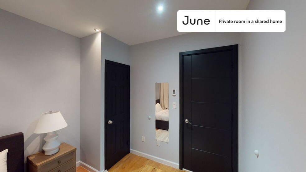 Building Photo - Room in Shared 4 bed/2 bath home