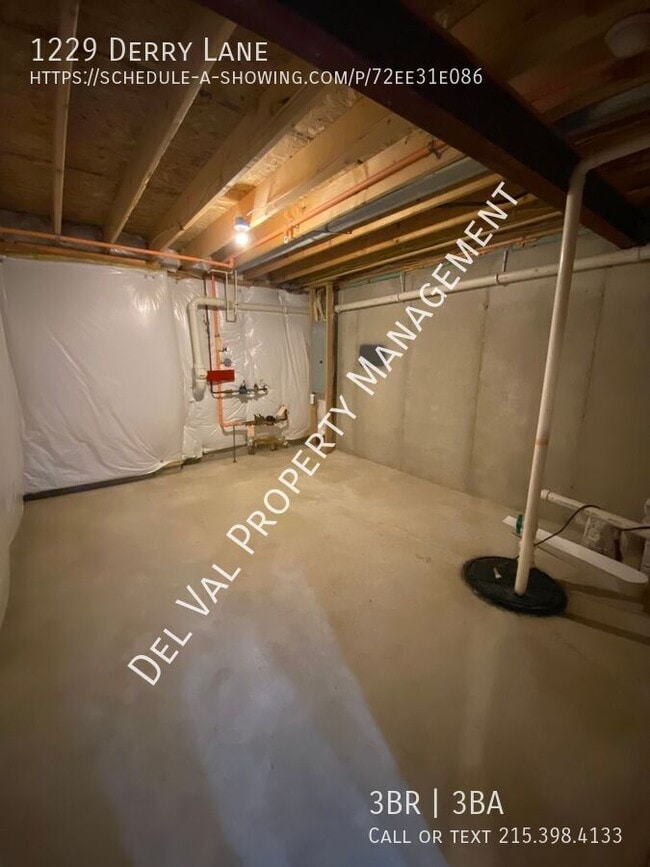 Building Photo - 1229 Derry Ln