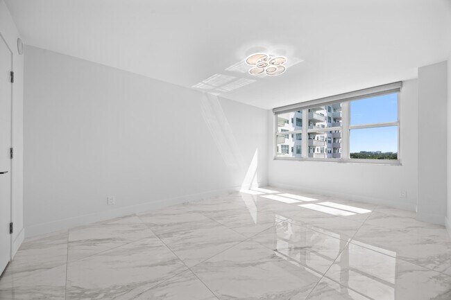 Building Photo - 137 Golden Isles Dr