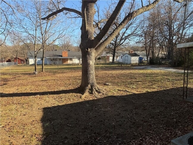 Building Photo - 2854 N Loxley Ave