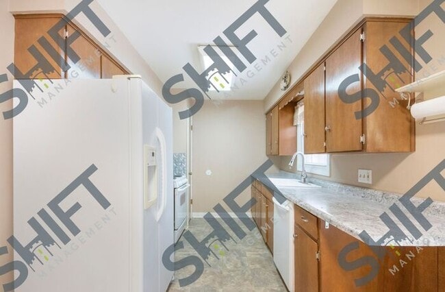 Building Photo - 5671 Christie Ave - Gorgeous 4 Bed