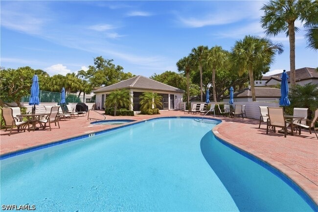 Building Photo - 27119 Oakwood Lake Dr