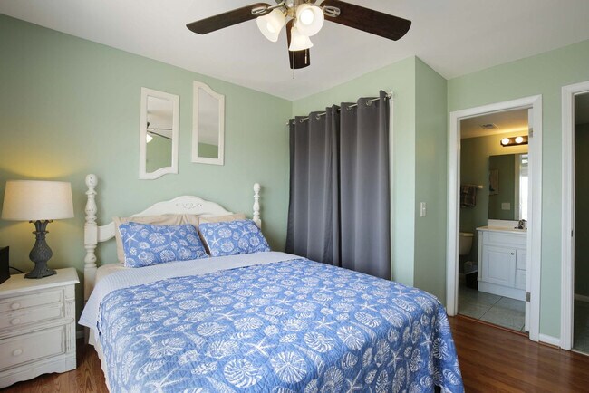 Building Photo - 608 Carolina Beach Ave S