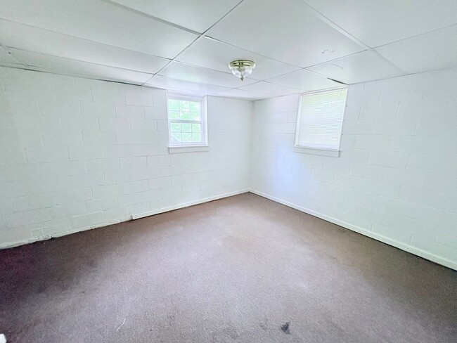 Building Photo - 266 Riggs Dr