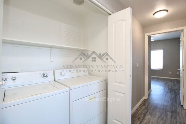 Building Photo - 6770 N 47th Ave