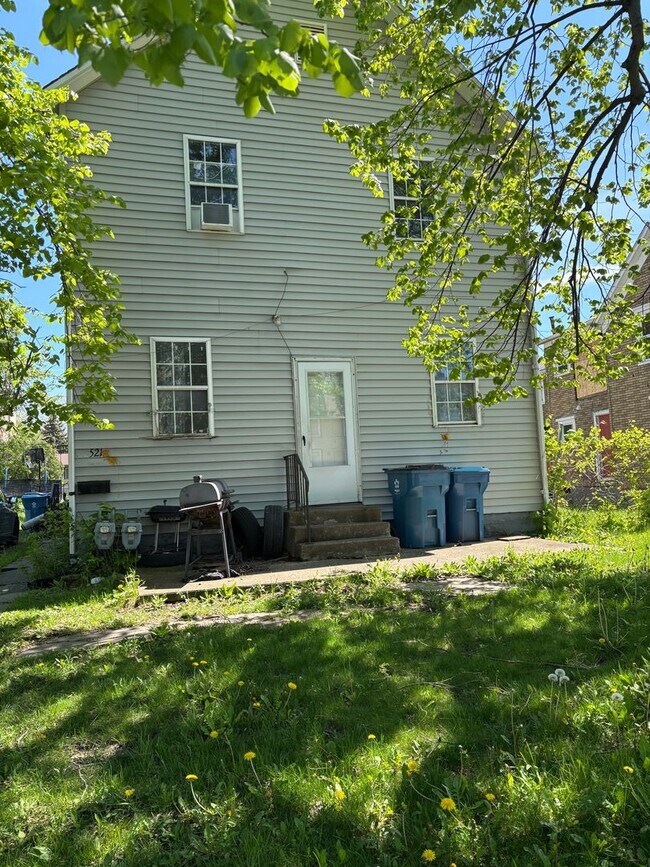 Primary Photo - 521 W 14th St