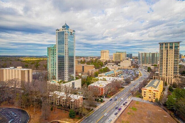 Building Photo - 2795 Peachtree Rd NE