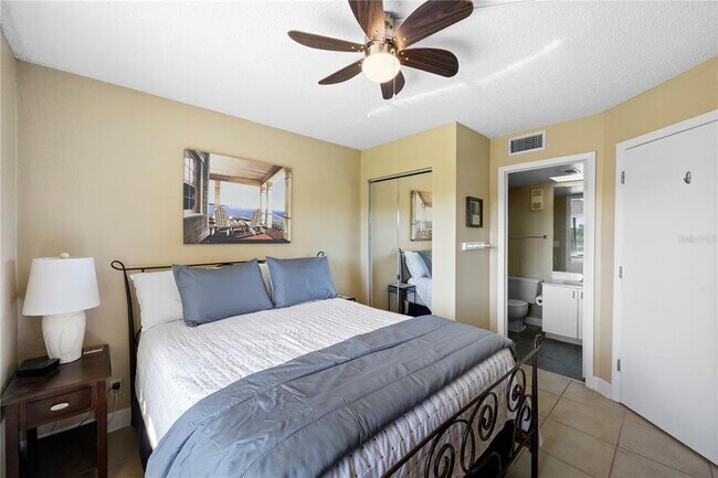 Building Photo - 1515 Pinellas Bayway S