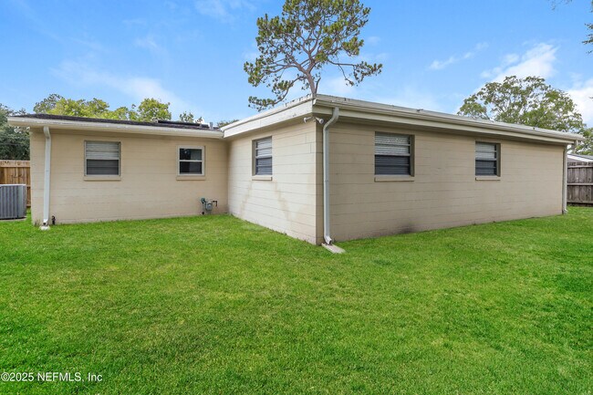 Building Photo - 11649 Cape Horn Ave