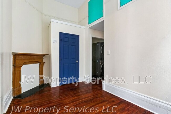 Building Photo - 5225 Magazine St