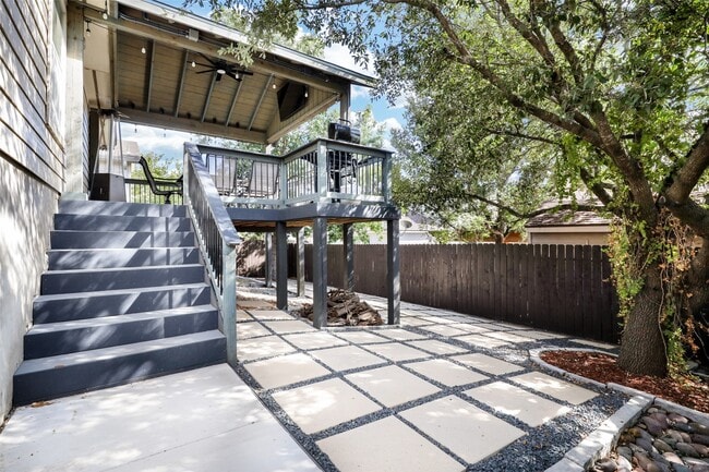 Building Photo - 15767 Cotton Tail Ln