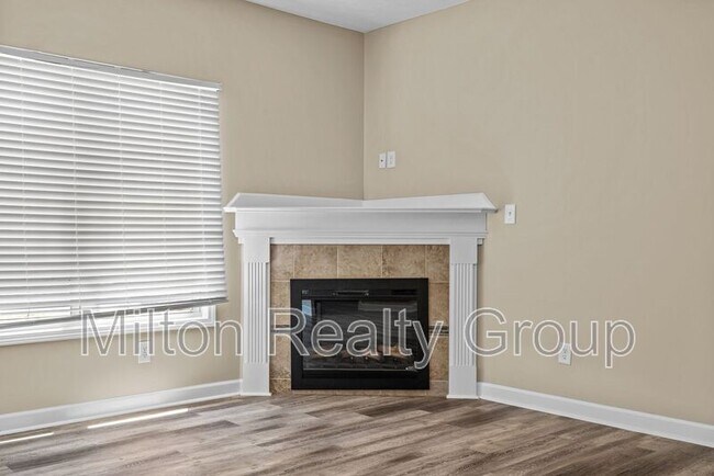 Building Photo - 528 Tip Top Ave