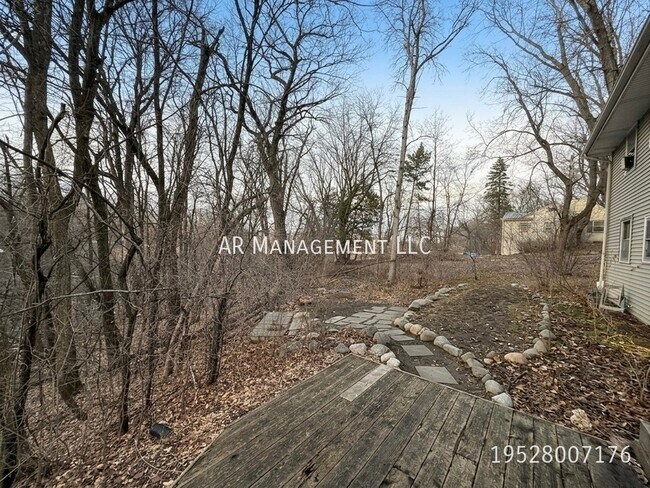 Building Photo - 11210 Sunset Trail