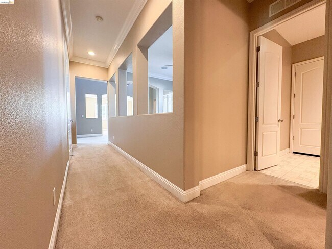 Building Photo - 2497 Winged Foot Rd