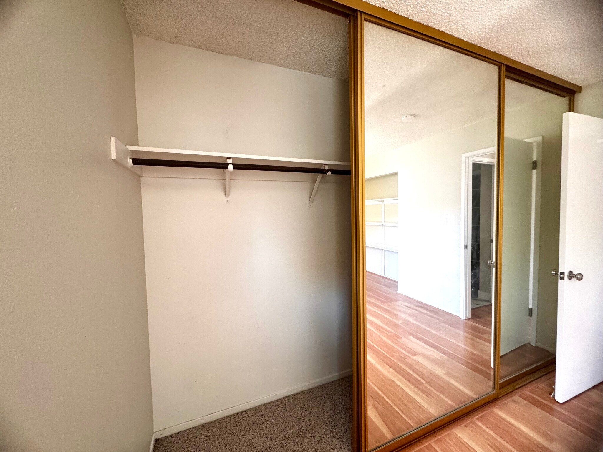 bedroom closet - 109 Piccadilly Pl