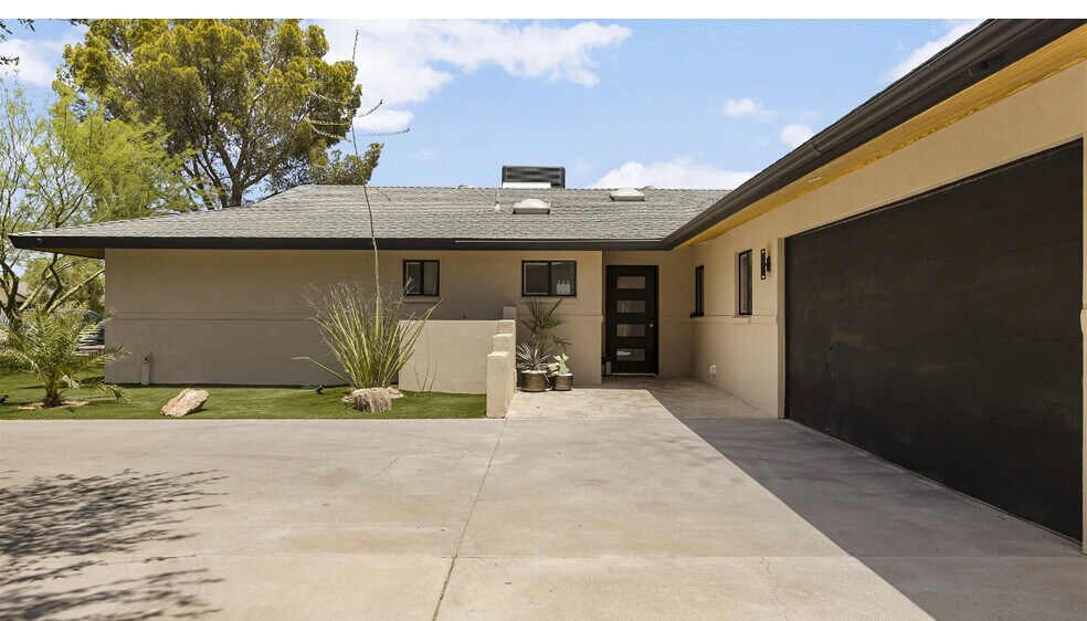 Building Photo - 4825 N 82nd St