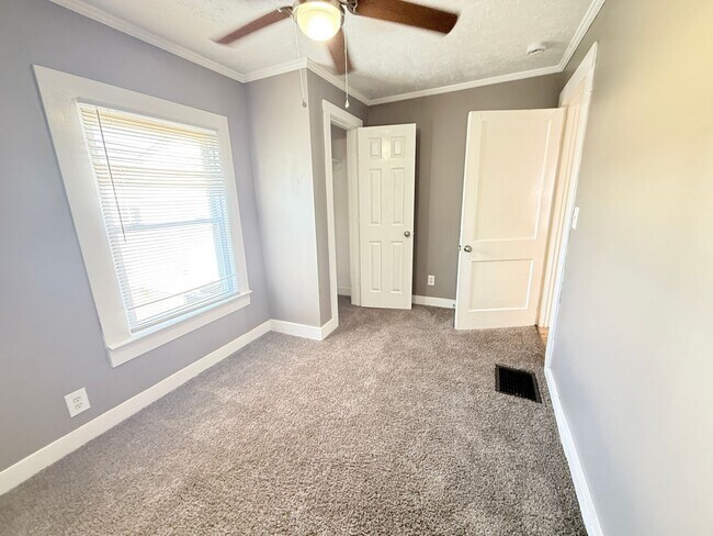 Building Photo - 1023 Thomas V Bryant Dr