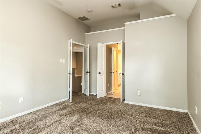 Building Photo - 159 W Sundance Cir