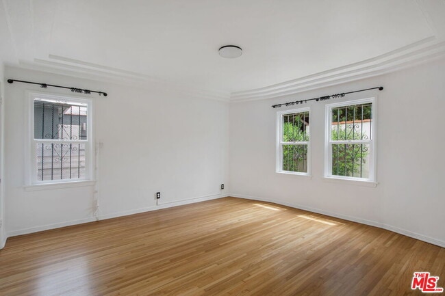 Building Photo - 4126 S Bronson Ave