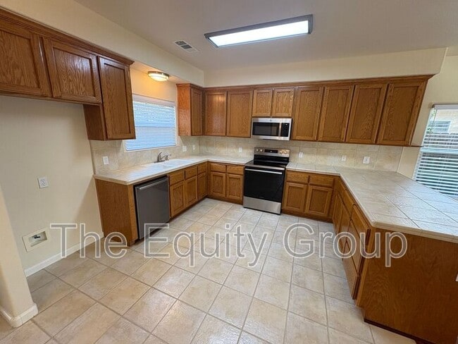 Building Photo - 1155 Meadow Ave