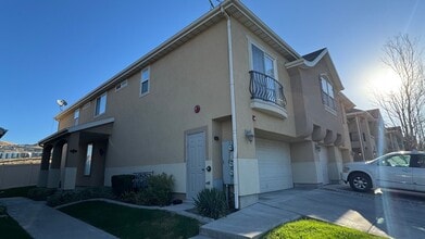 Building Photo - 3 bedroom 2.5 bath In Lehi!