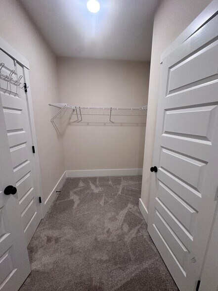 Building Photo - 113 Crested Coral Dr