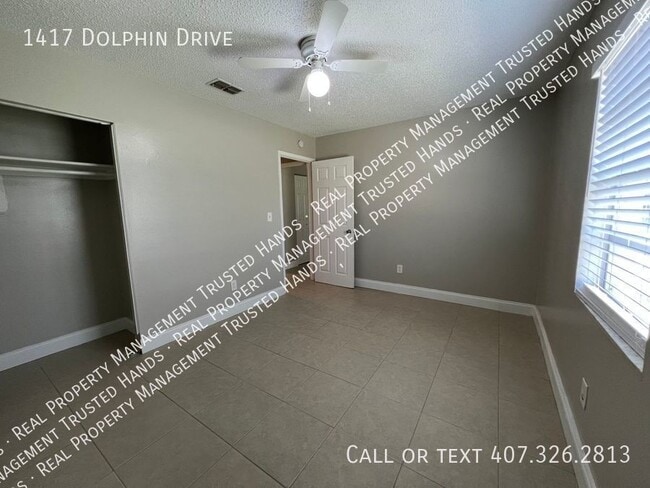 Building Photo - 1417 Dolphin Dr