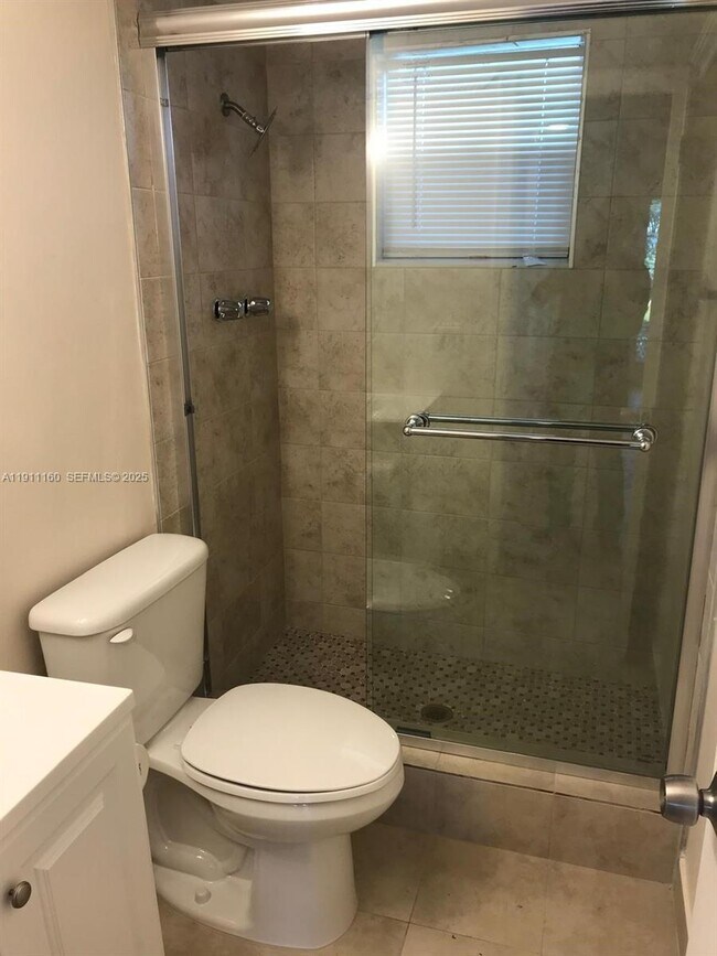 Building Photo - 2825 NE 201st Terrace