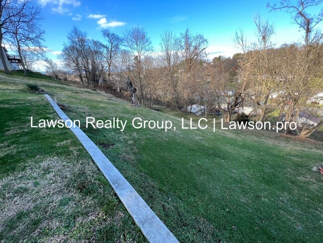 Building Photo - Charming Brick Home in Vinton with Finished Basement