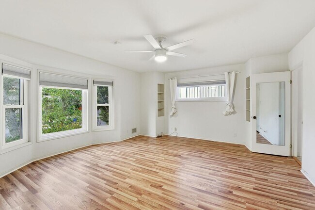 Building Photo - 1008 Westholme Ave