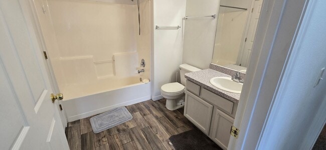 Building Photo - 8084 N Ridge Loop E